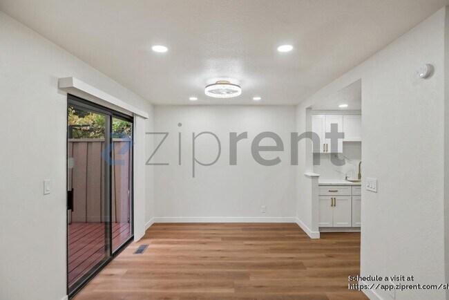 Building Photo - 1260 Sierra Village Pl