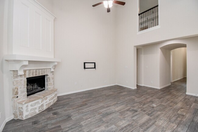 Building Photo - 27231 Symphony Creek Ln