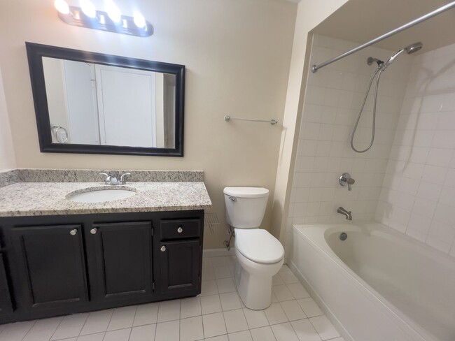 Building Photo - SABLE WALK RENTAL MOVE IN NOW!Spacious 2X2...