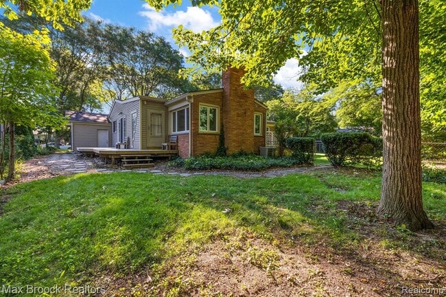 Building Photo - 966 Woodlea St