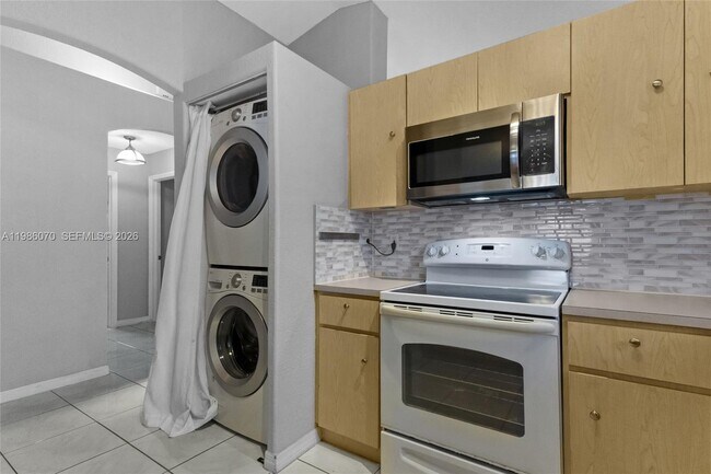 Building Photo - 10168 NW 126th Terrace