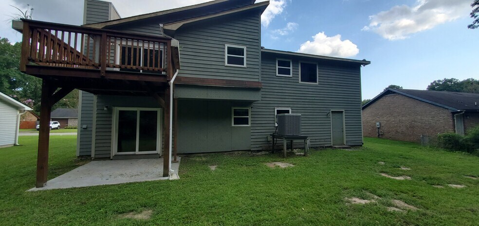 Building Photo - 7819 Peppercorn Ln