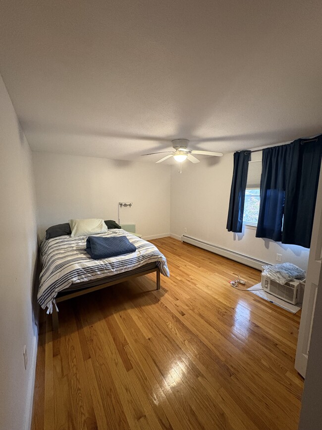 Building Photo - 7 Old Farm Rd