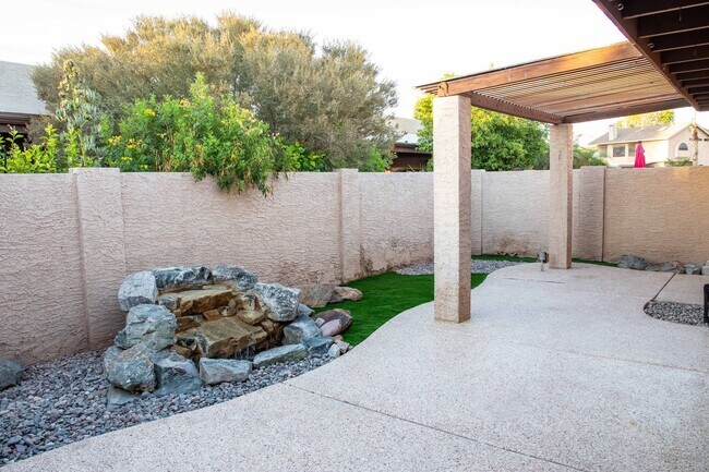 Building Photo - Charming 3-bed/2bath Chandler Home