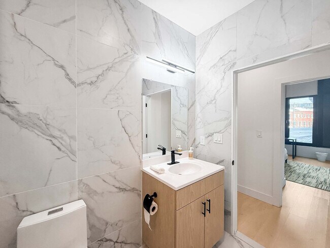 Building Photo - 1247 N 2nd St