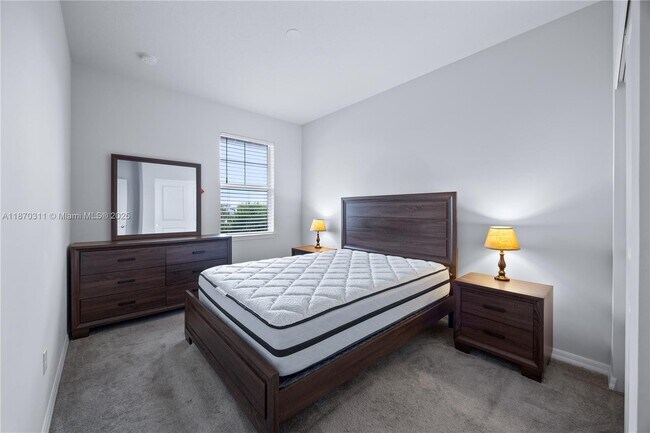 Building Photo - 5180 Eucalyptus Dr