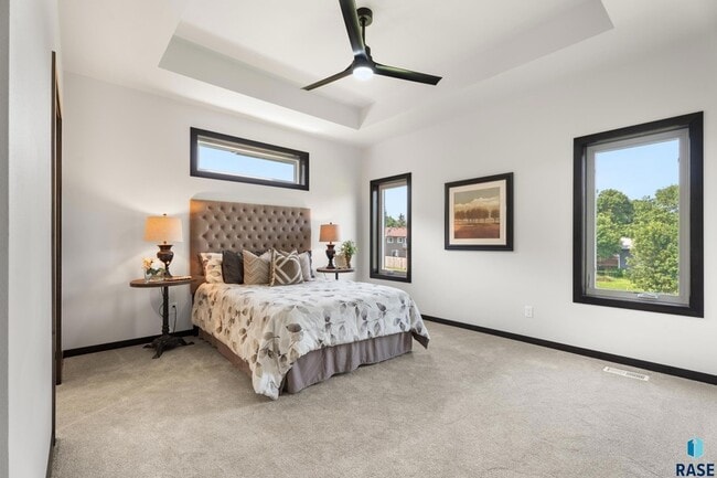 Building Photo - 1113 S Foss Ave