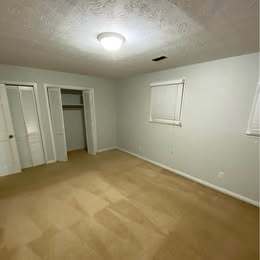 Building Photo - 709 Brooks Rd