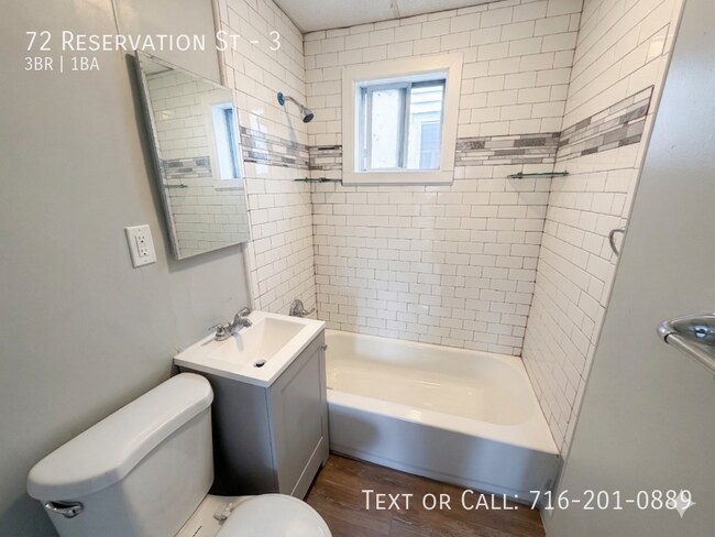 Building Photo - 72 Reservation St