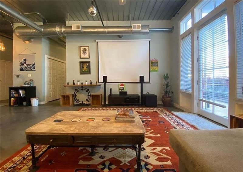 Building Photo - 572 Edgewood Ave SE