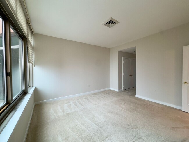 Building Photo - Elegant 2 Bedroom/2.5 Bathroom Apartment with Den, 2 Parking Spaces, and Storage Unit in Canton, ...