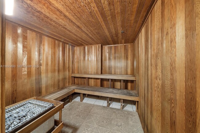 Building Photo - 1830 Radius Dr