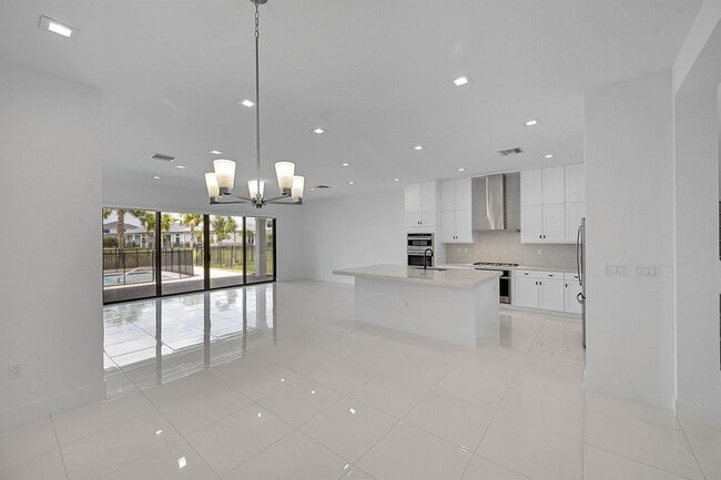 Building Photo - 13072 Feathering Wy