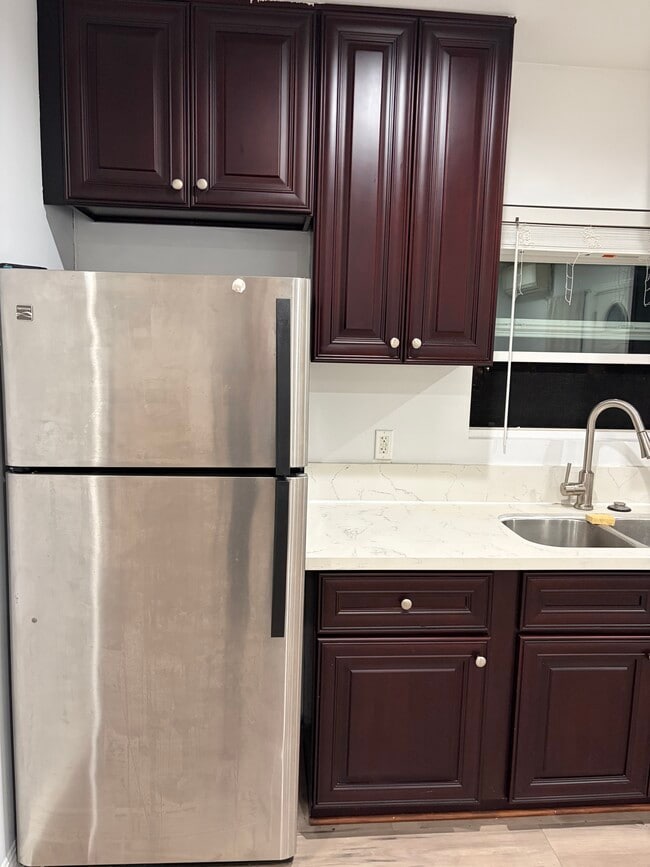 Building Photo - 14260 McCormick St