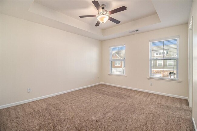 Building Photo - 5004 Longview Walk