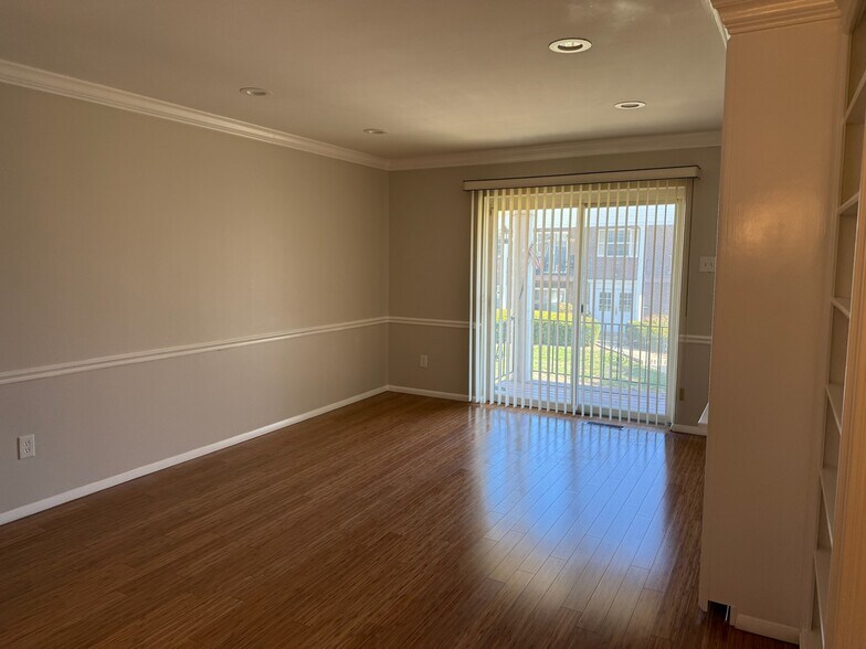 Building Photo - 10315 Forest Brook Ln