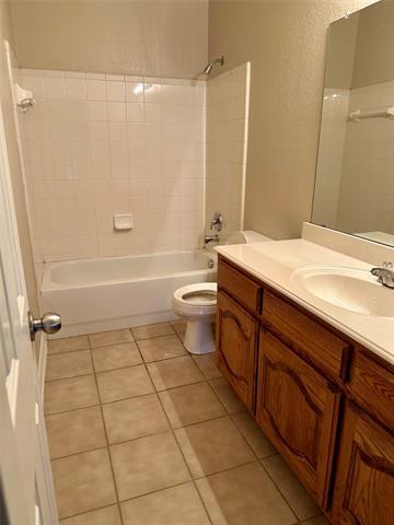 Building Photo - 1670 Ashbourne Dr