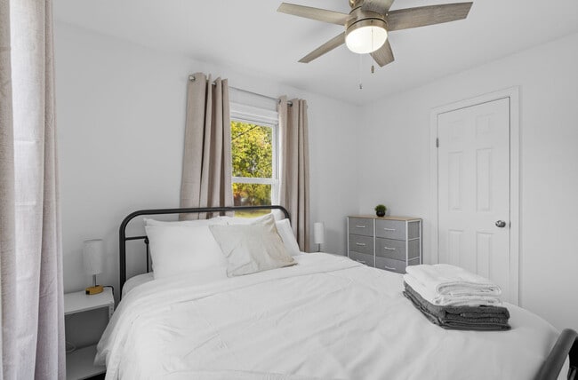 Building Photo - 519 E Water St