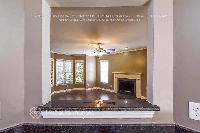 Building Photo - 1460 Gabriel Dr