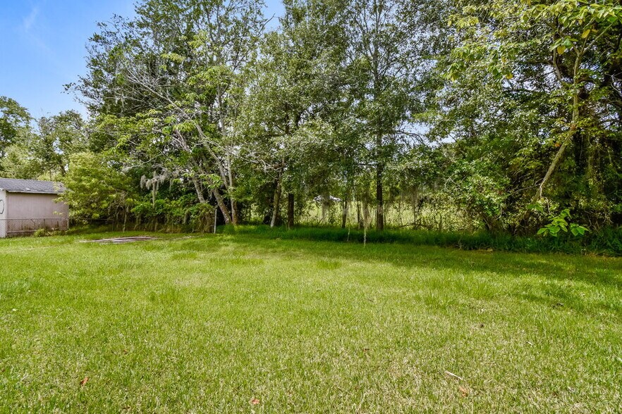 Building Photo - 5816 Sonora Dr W