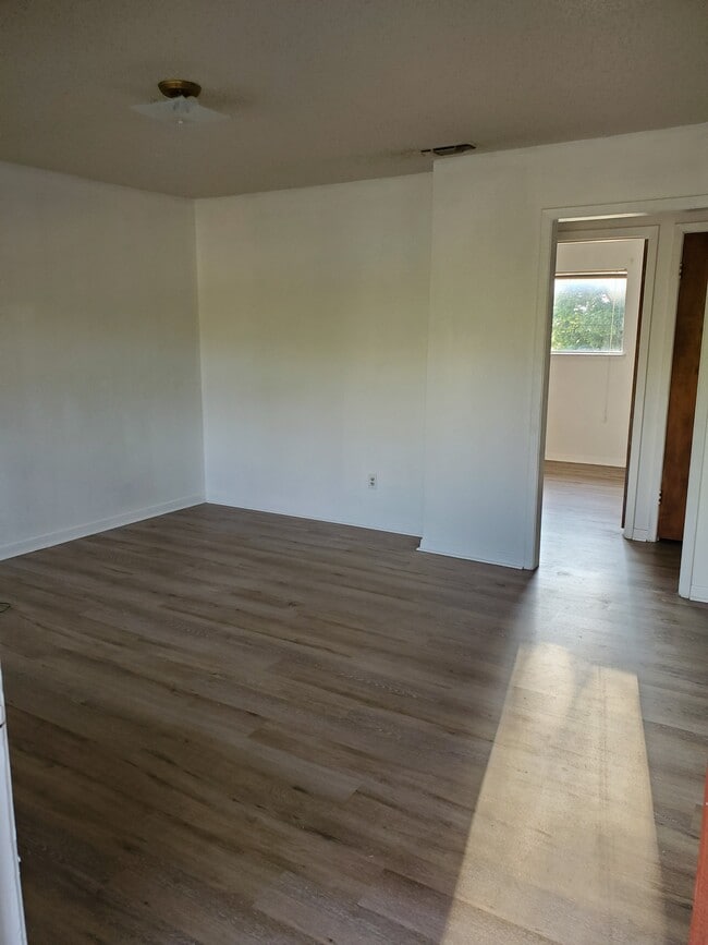 Building Photo - 402/502 Mary Street