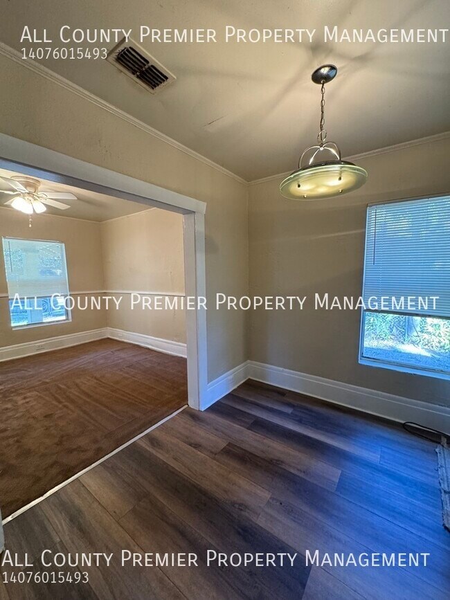 Building Photo - 511 S Dollins Ave