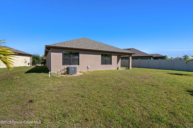 Building Photo - 3085 Cerulean Ct