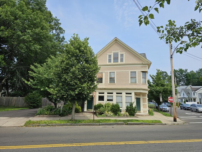 Primary Photo - 169 Winchester Ave
