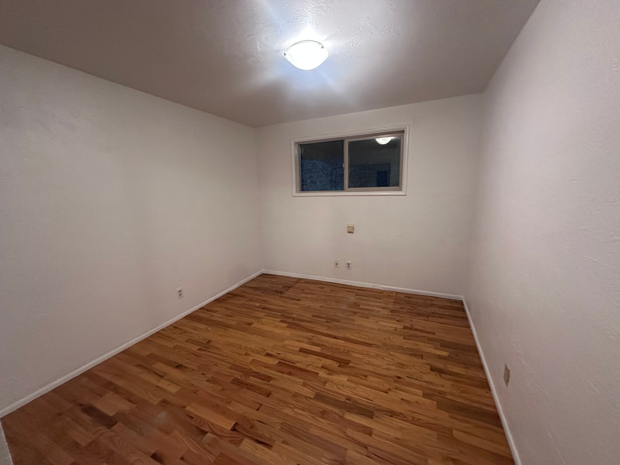 Building Photo - 610 Spencer Ct