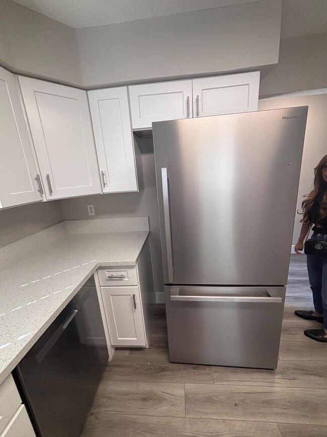 Building Photo - Newly Renovated Two Bedroom Condo