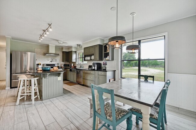 Building Photo - 9209 Rock Way Dr