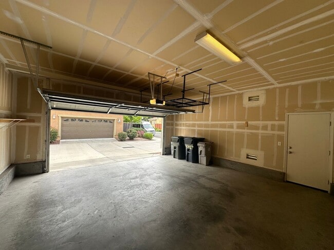 Building Photo - Three Bedroom Corner Lot Home
