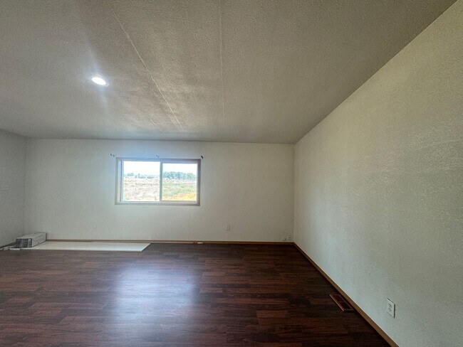 Building Photo - Non-Refundable & Security Deposit Total: $...