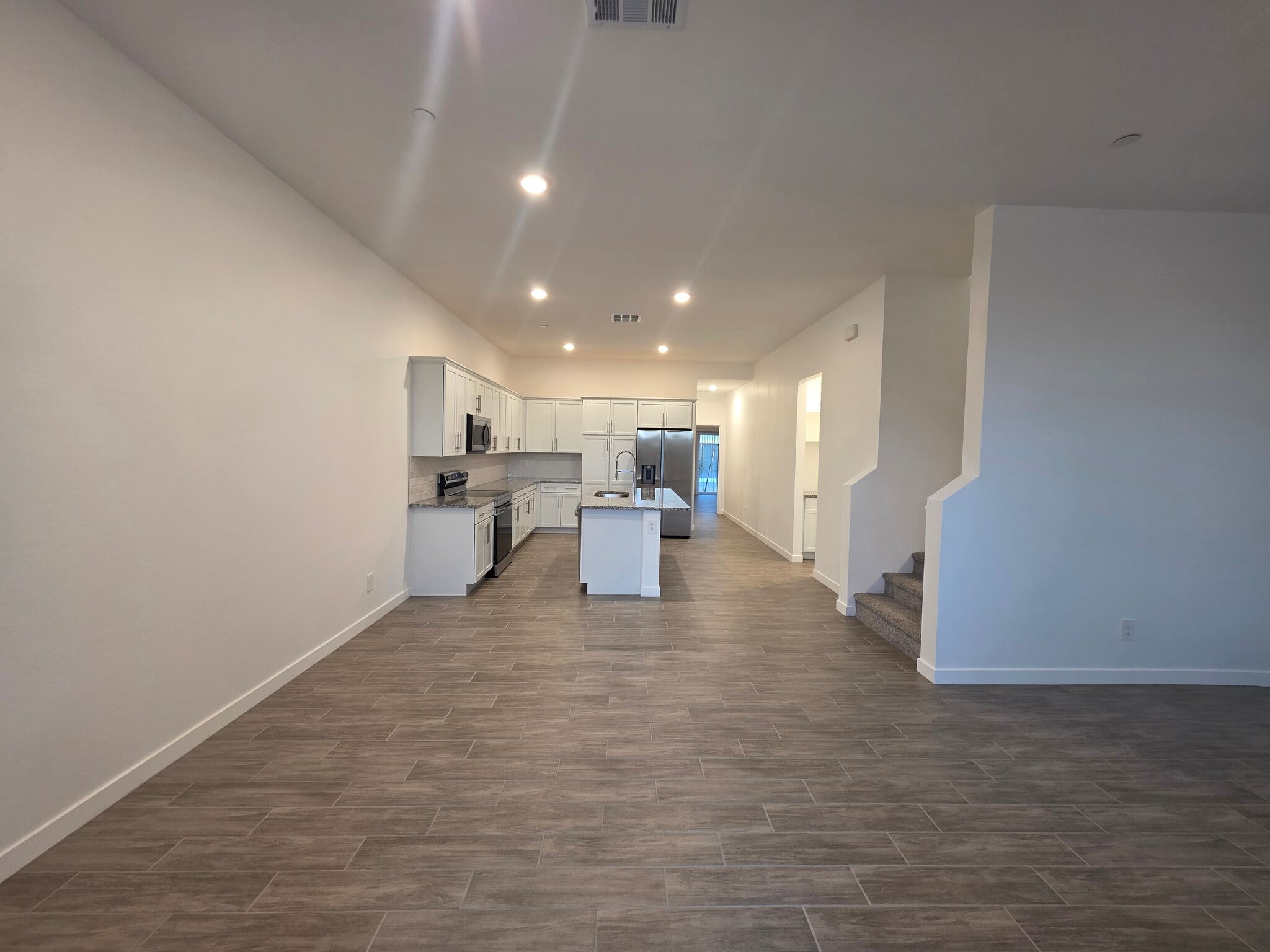 Building Photo - 8232 E University Dr