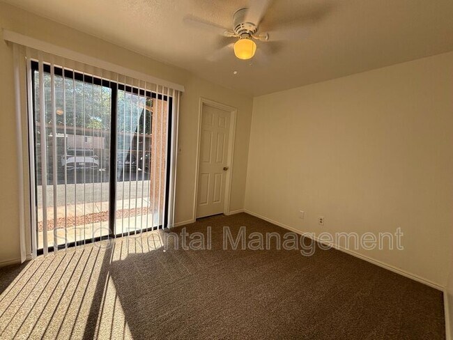 Building Photo - 777 S 400 E