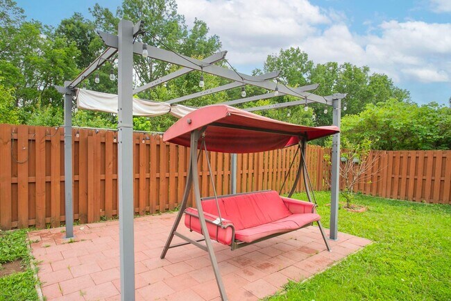 Building Photo - 3601 Harpeth Springs Dr