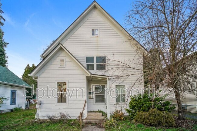 Building Photo - 135 NE Jackson St