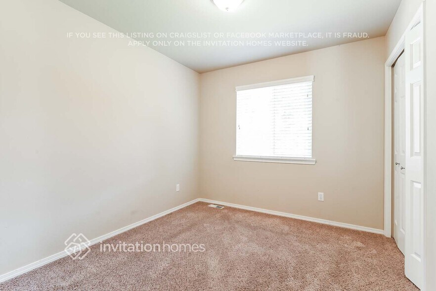 Building Photo - 12105 119th St E