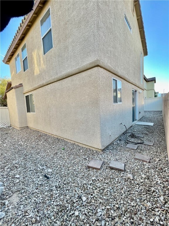 Building Photo - 11901 Fairfax Ridge St