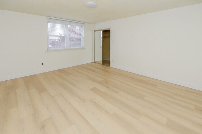 Building Photo - 2019 S Etting St