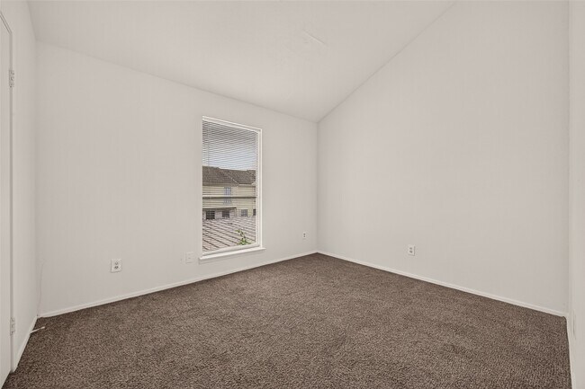 Building Photo - 12656 Windsor Village Dr