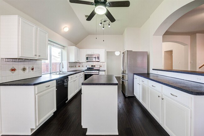 Building Photo - 6543 Horsepen Bayou Dr