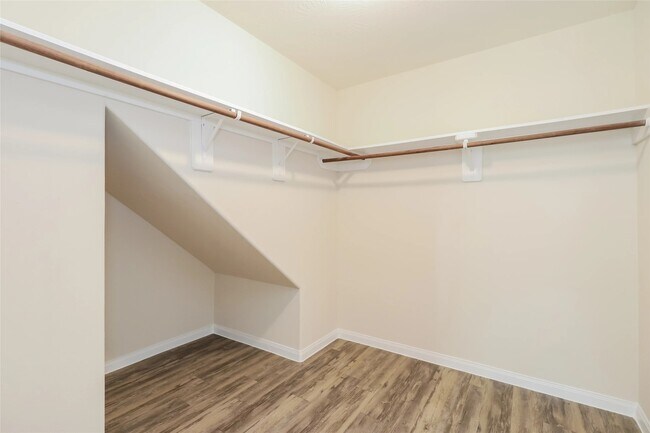 Building Photo - 21111 Sprouse Cir