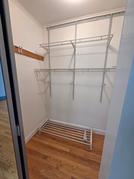 Building Photo - 39 Orleans St