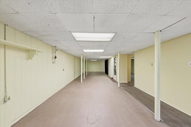 Building Photo - 8435 Campbellton Fairburn Rd