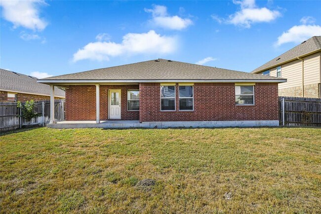 Building Photo - 20009 Hawk Hood Dr