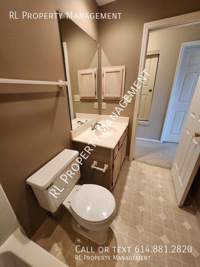 Building Photo - 1/2 OFF FIRST FULL MONTH OF RENT AND WAIVE...