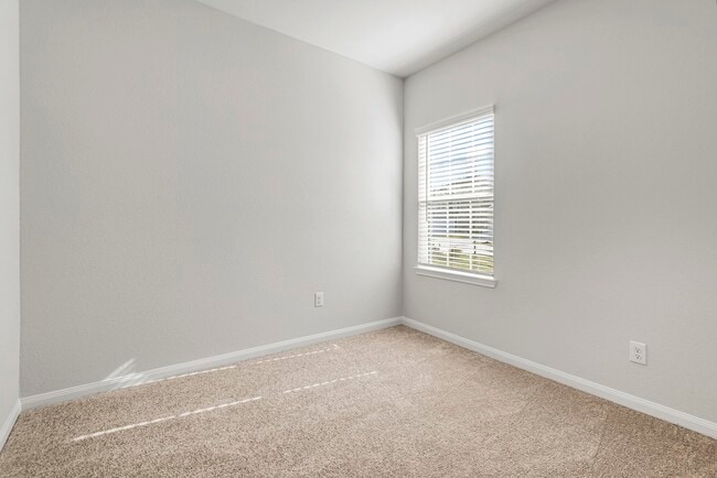 Building Photo - 8215 Blooming Meadow Ln