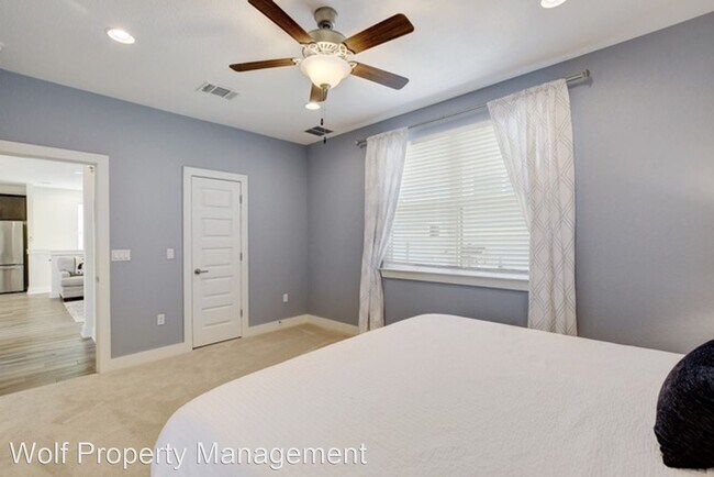 Building Photo - 3 br, 2 bath House - 1925 Sharper Mews  Un...
