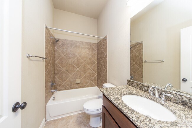 Building Photo - 27106 Cross Pointe Ct